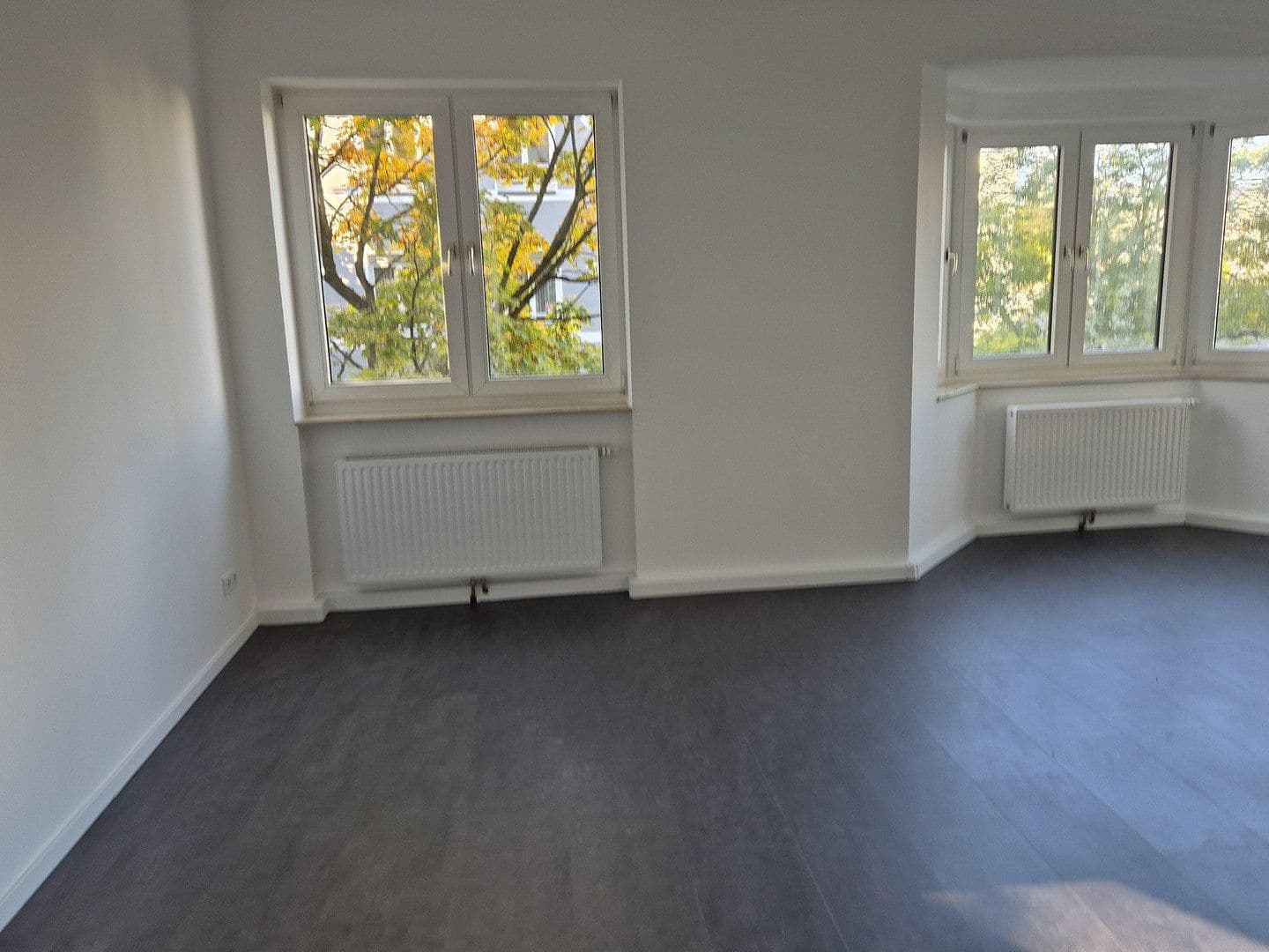 Pronájem bytu 2+1 61 m², Düsseldorf, Severní Porýní-Vestfálsko Pronájem bytu 2+1 61 m², Düsseldorf, Severní Porýní-Vestfálsko