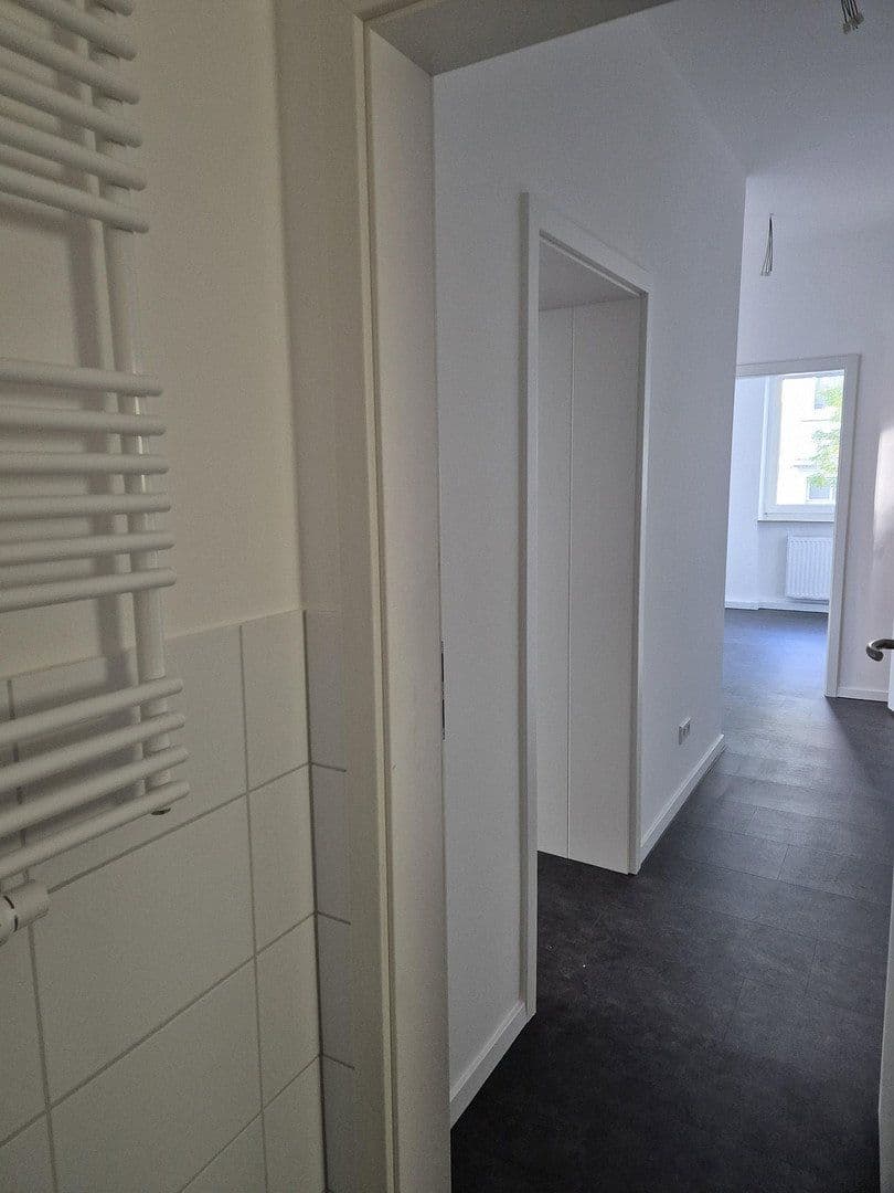 Pronájem bytu 2+1 61 m², Düsseldorf, Severní Porýní-Vestfálsko Pronájem bytu 2+1 61 m², Düsseldorf, Severní Porýní-Vestfálsko