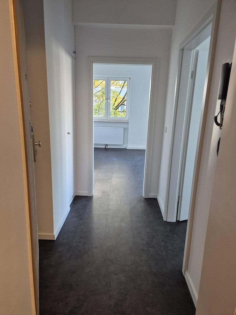 Pronájem bytu 2+1 61 m², Düsseldorf, Severní Porýní-Vestfálsko Pronájem bytu 2+1 61 m², Düsseldorf, Severní Porýní-Vestfálsko