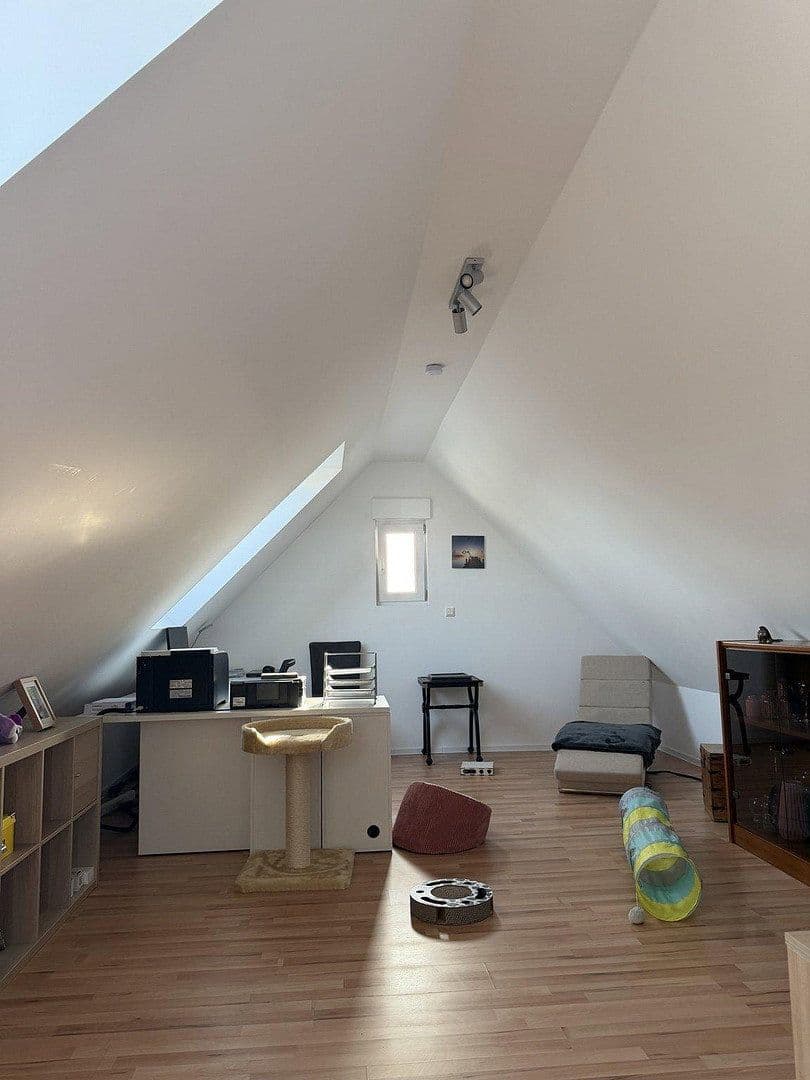 Pronájem bytu 4+1 135 m², Am Siefen 54, Solingen, Severní Porýní-Vestfálsko Pronájem bytu 4+1 135 m², Am Siefen 54, Solingen, Severní Porýní-Vestfálsko