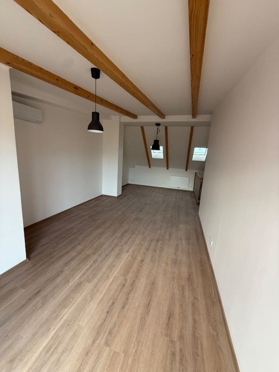 Pronájem bytu 2+kk 85 m², Chodská, Praha, Praha Pronájem bytu 2+kk 85 m², Chodská, Praha, Praha