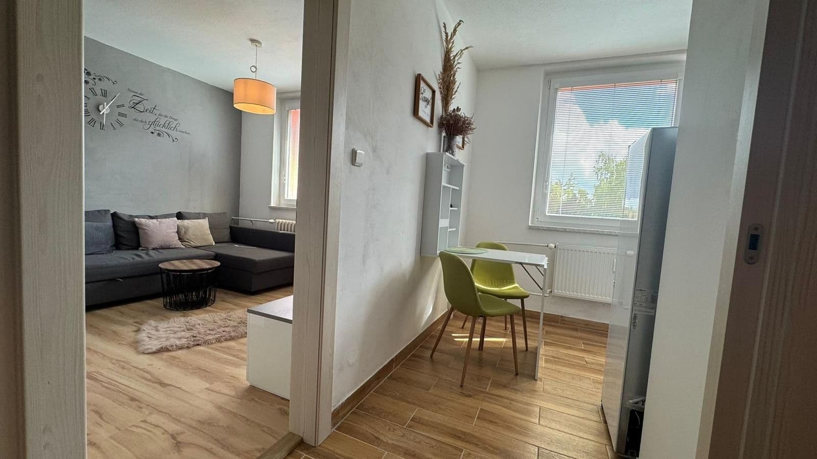 Pronájem bytu 1+1 35 m², Telečská, Jihlava, Kraj Vysočina Pronájem bytu 1+1 35 m², Telečská, Jihlava, Kraj Vysočina