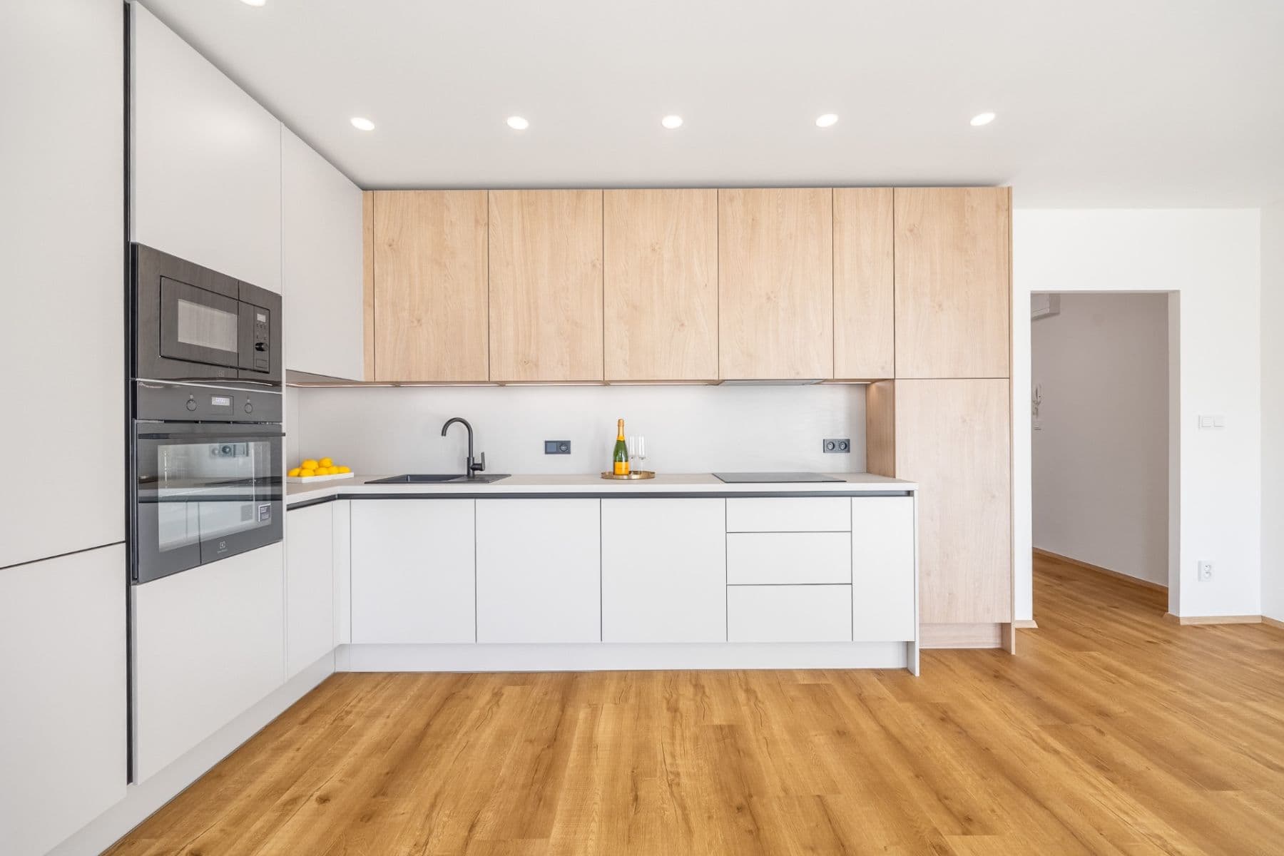 Prodej bytu 3+kk 81 m², Borovanského, Praha, Praha Prodej bytu 3+kk 81 m², Borovanského, Praha, Praha