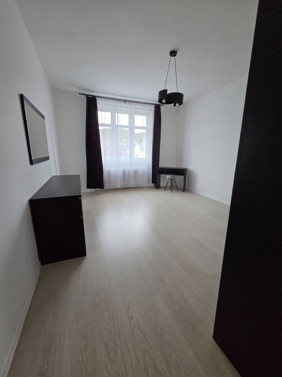 Pronájem bytu 2+1 66 m², Bezručova, Ústí nad Labem, Ústecký kraj Pronájem bytu 2+1 66 m², Bezručova, Ústí nad Labem, Ústecký kraj