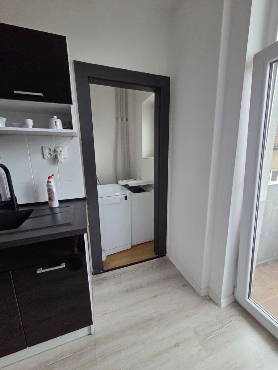 Pronájem bytu 2+1 66 m², Bezručova, Ústí nad Labem, Ústecký kraj Pronájem bytu 2+1 66 m², Bezručova, Ústí nad Labem, Ústecký kraj