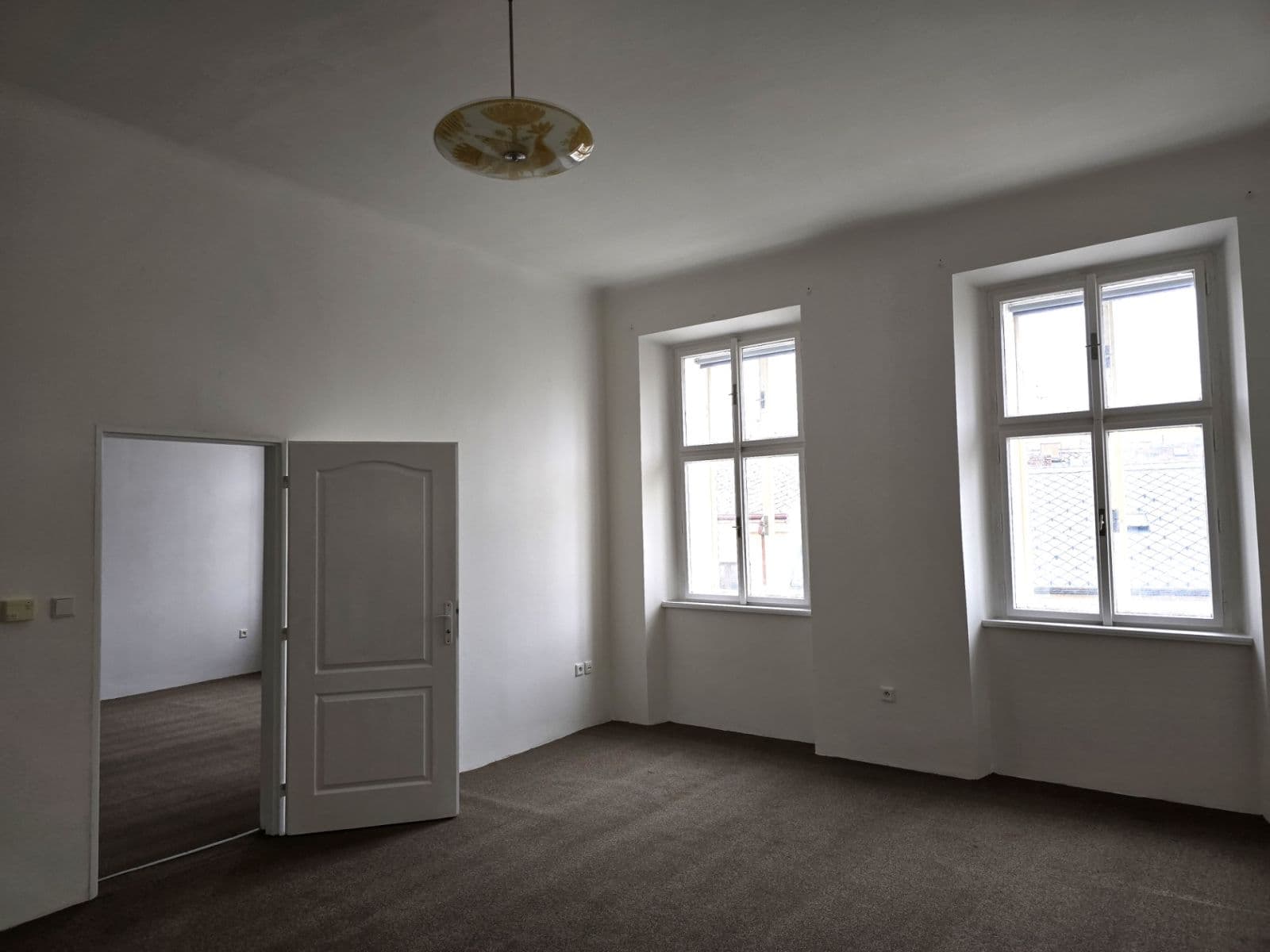 Pronájem bytu 2+1 75 m², Komenského náměstí, Jičín, Královéhradecký kraj Pronájem bytu 2+1 75 m², Komenského náměstí, Jičín, Královéhradecký kraj