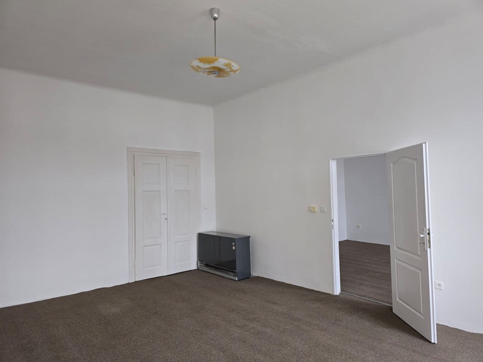 Pronájem bytu 2+1 75 m², Komenského náměstí, Jičín, Královéhradecký kraj Pronájem bytu 2+1 75 m², Komenského náměstí, Jičín, Královéhradecký kraj