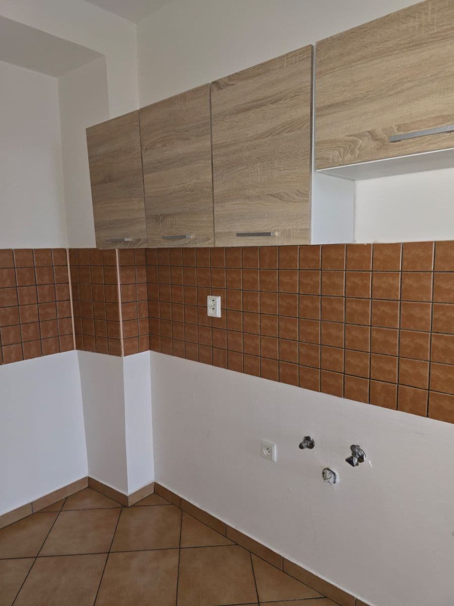 Pronájem bytu 2+1 75 m², Komenského náměstí, Jičín, Královéhradecký kraj Pronájem bytu 2+1 75 m², Komenského náměstí, Jičín, Královéhradecký kraj