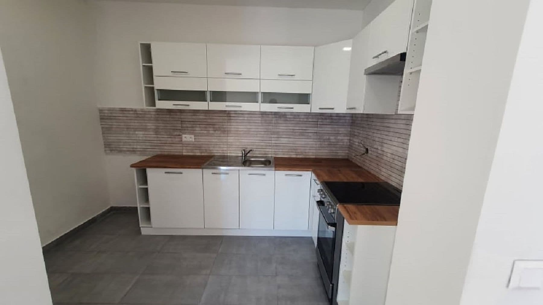 Pronájem bytu 1+1 51 m², Kladenská, Buštěhrad, Středočeský kraj Pronájem bytu 1+1 51 m², Kladenská, Buštěhrad, Středočeský kraj