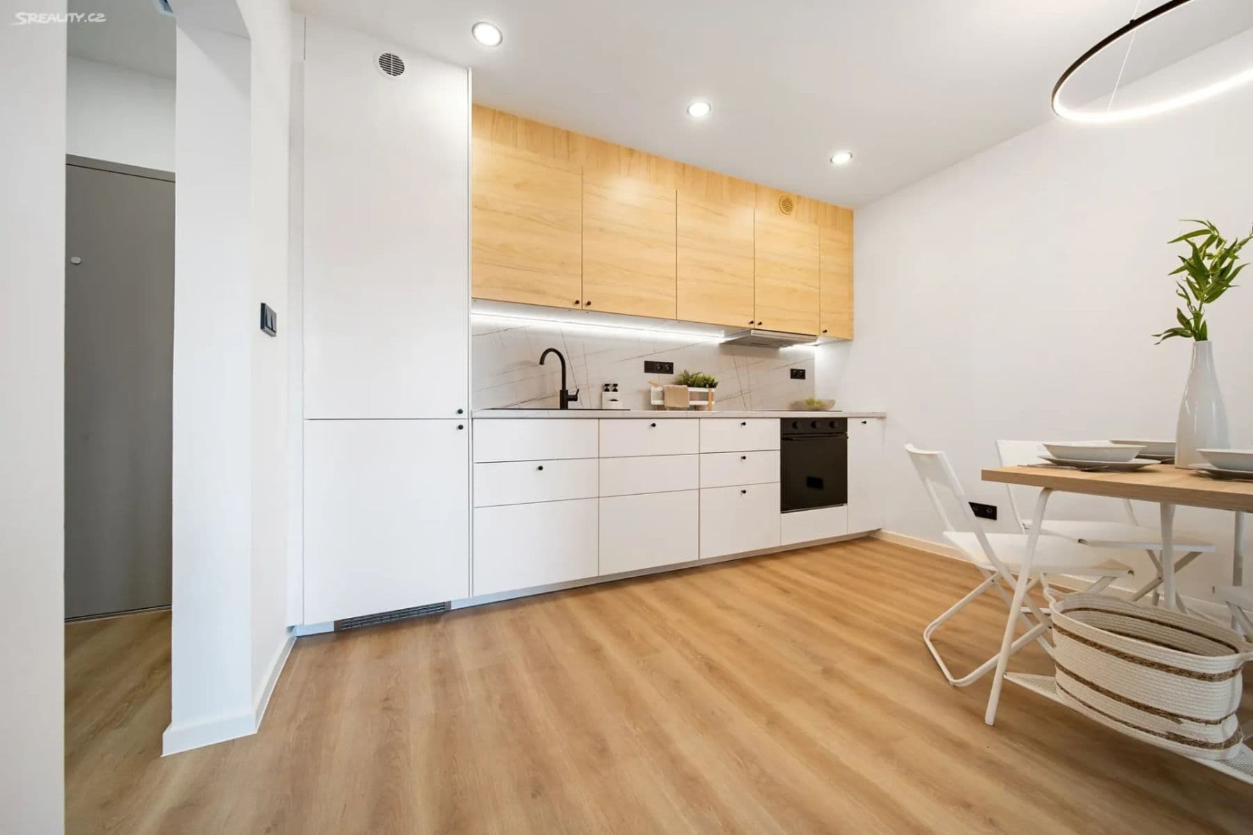 Prodej bytu 2+kk 52 m², Jana Zajíce, Pardubice, Pardubický kraj Prodej bytu 2+kk 52 m², Jana Zajíce, Pardubice, Pardubický kraj