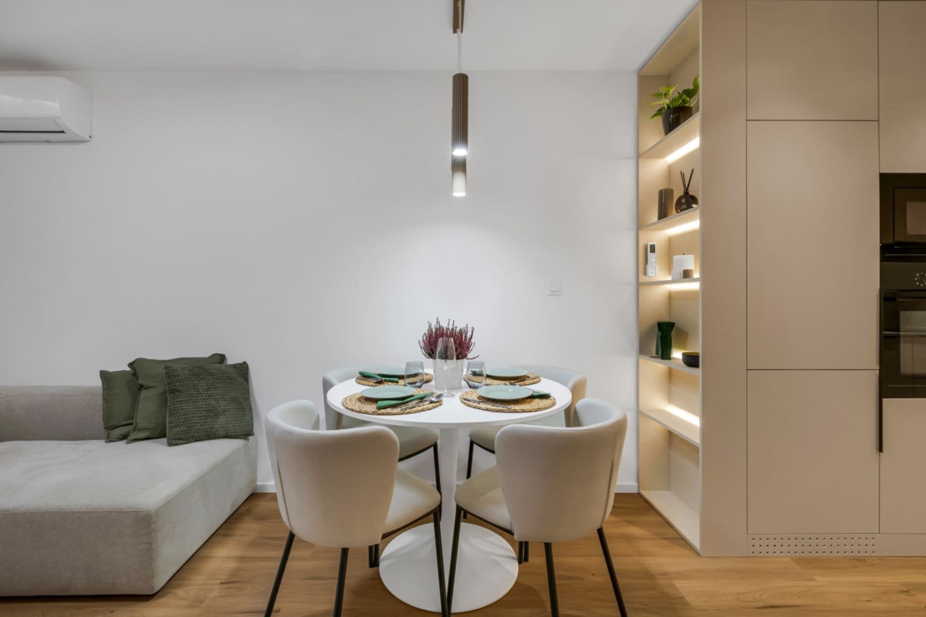 Prodej bytu 2+kk 47 m², Tenisová, Praha, Praha Prodej bytu 2+kk 47 m², Tenisová, Praha, Praha