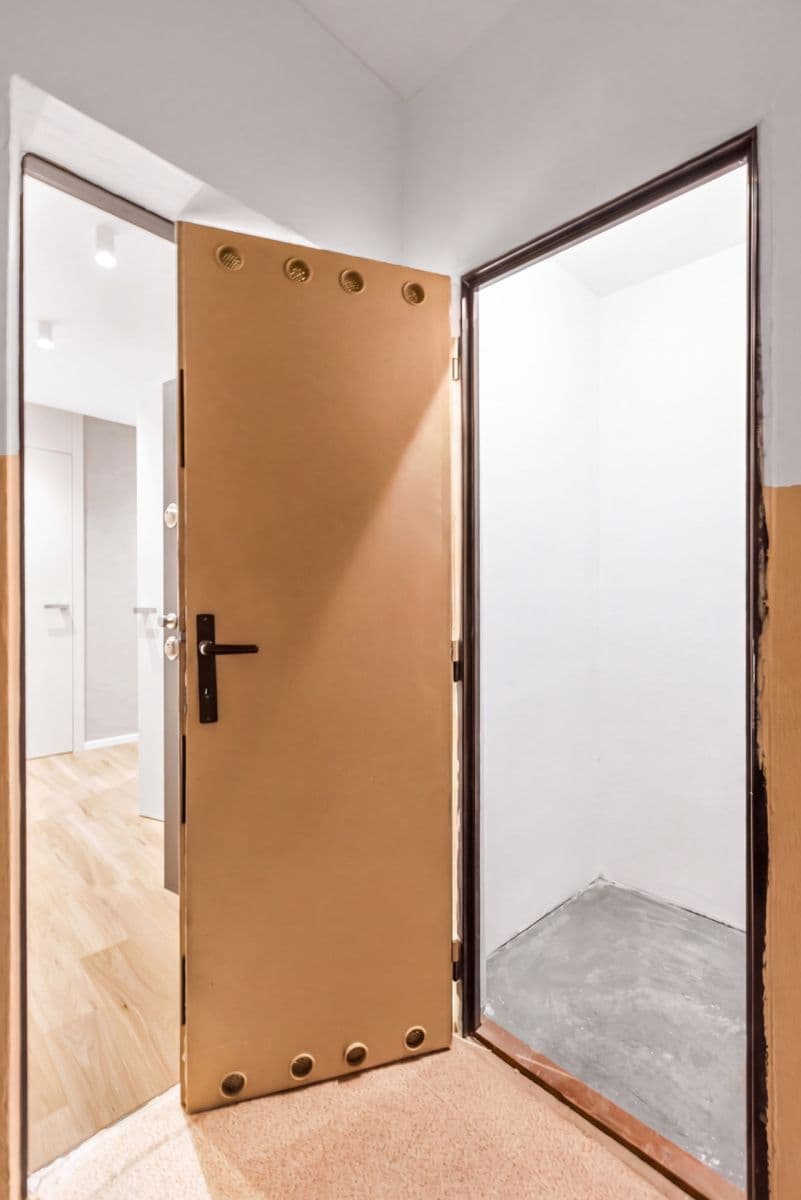 Prodej bytu 2+kk 47 m², Tenisová, Praha, Praha Prodej bytu 2+kk 47 m², Tenisová, Praha, Praha