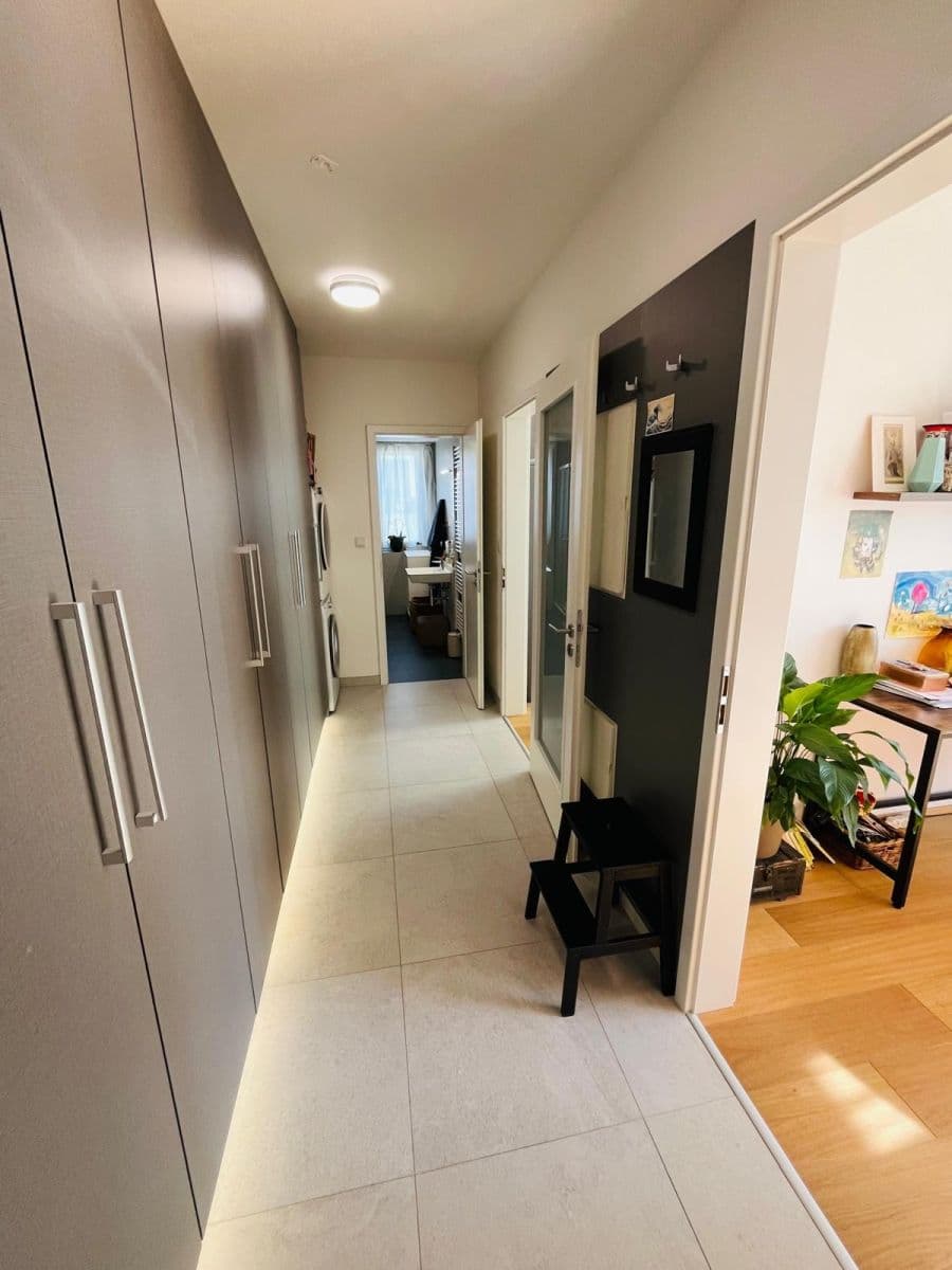Pronájem bytu 2+kk 55 m², Olgy Havlové, Praha, Praha Pronájem bytu 2+kk 55 m², Olgy Havlové, Praha, Praha