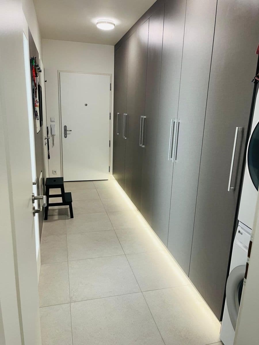 Pronájem bytu 2+kk 55 m², Olgy Havlové, Praha, Praha Pronájem bytu 2+kk 55 m², Olgy Havlové, Praha, Praha