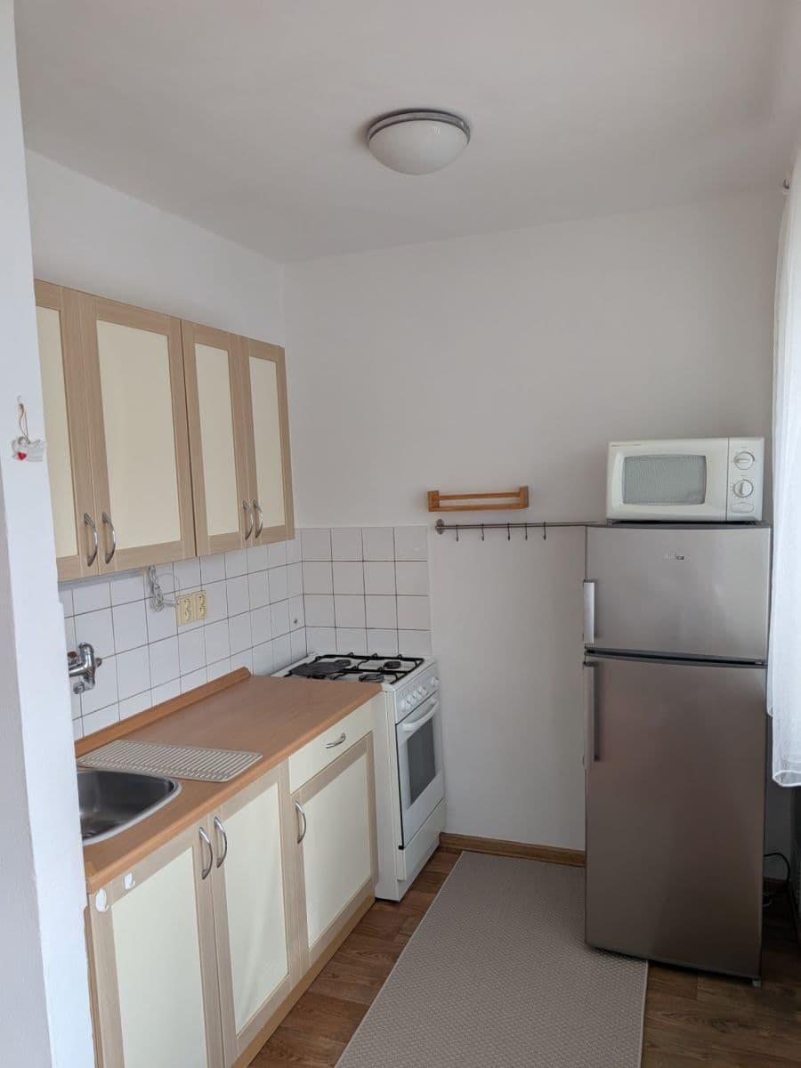 Pronájem bytu 1+kk 28 m², Bělčická, Praha, Praha Pronájem bytu 1+kk 28 m², Bělčická, Praha, Praha