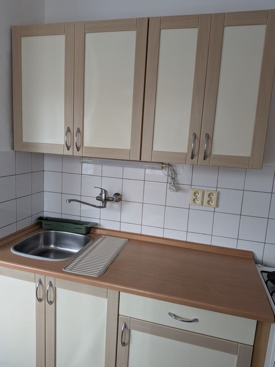 Pronájem bytu 1+kk 28 m², Bělčická, Praha, Praha Pronájem bytu 1+kk 28 m², Bělčická, Praha, Praha