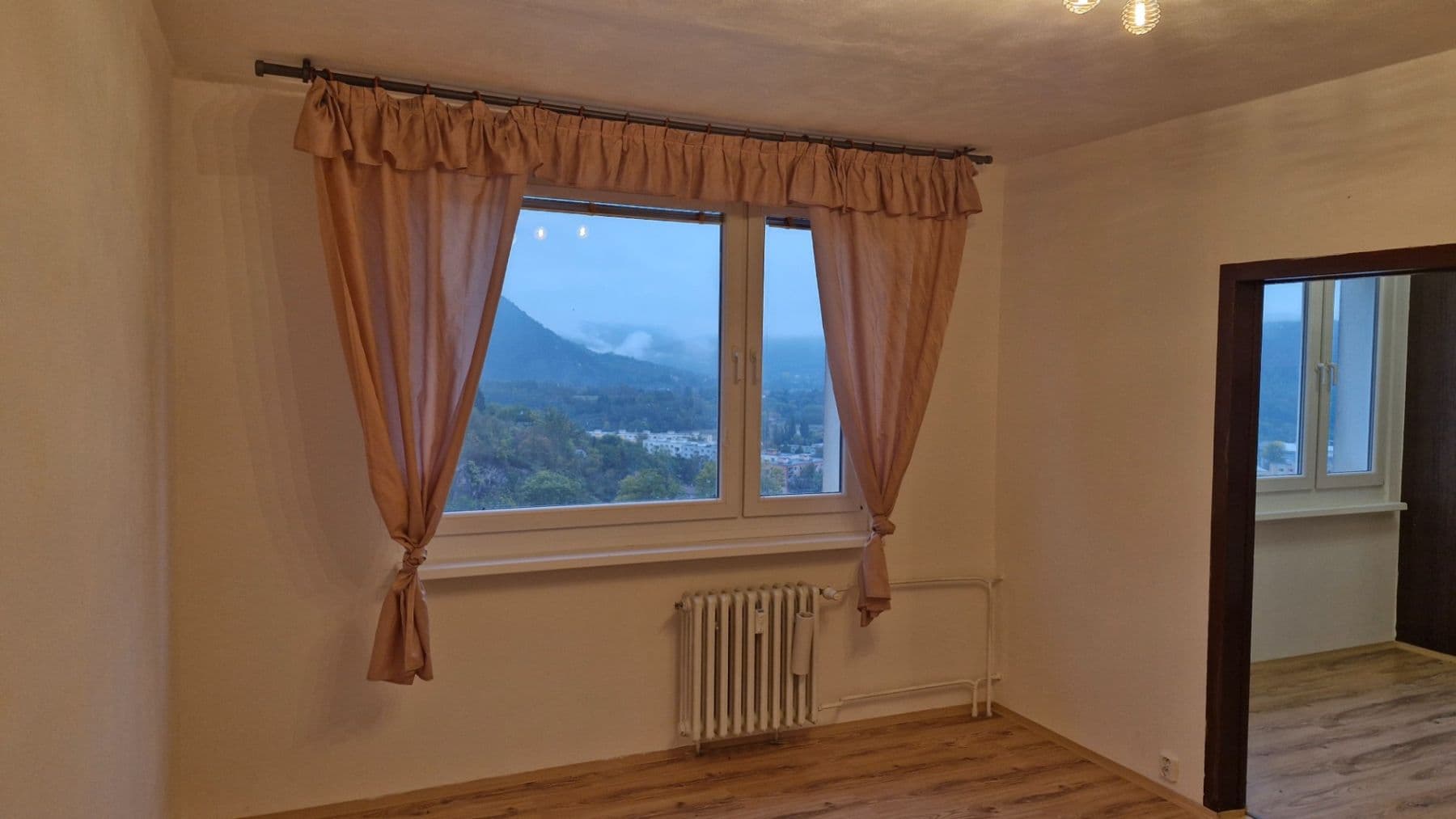 Pronájem bytu 1+1 35 m², Na Výšině, Ústí nad Labem, Ústecký kraj Pronájem bytu 1+1 35 m², Na Výšině, Ústí nad Labem, Ústecký kraj