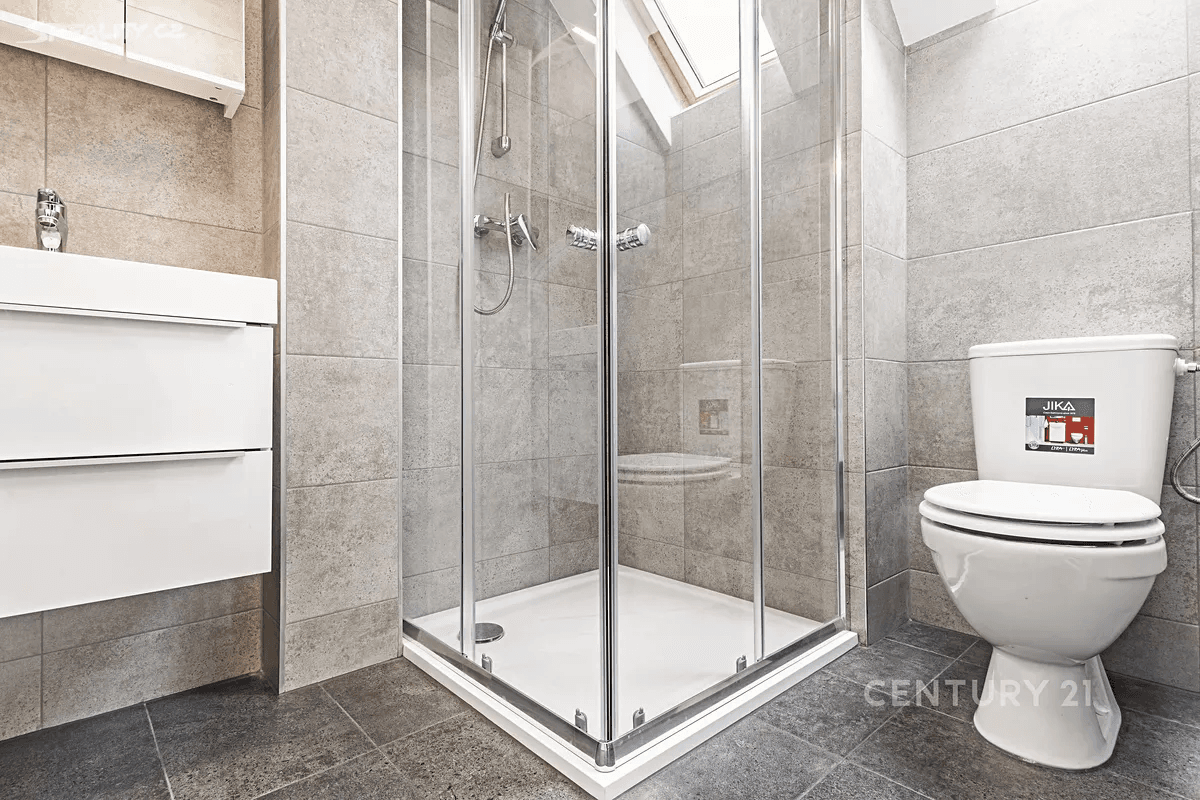 Pronájem bytu 2+kk 33 m², Humna, Kladno, Středočeský kraj Pronájem bytu 2+kk 33 m², Humna, Kladno, Středočeský kraj