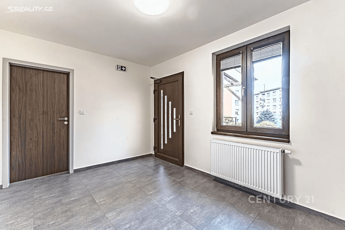 Pronájem bytu 2+kk 33 m², Humna, Kladno, Středočeský kraj Pronájem bytu 2+kk 33 m², Humna, Kladno, Středočeský kraj