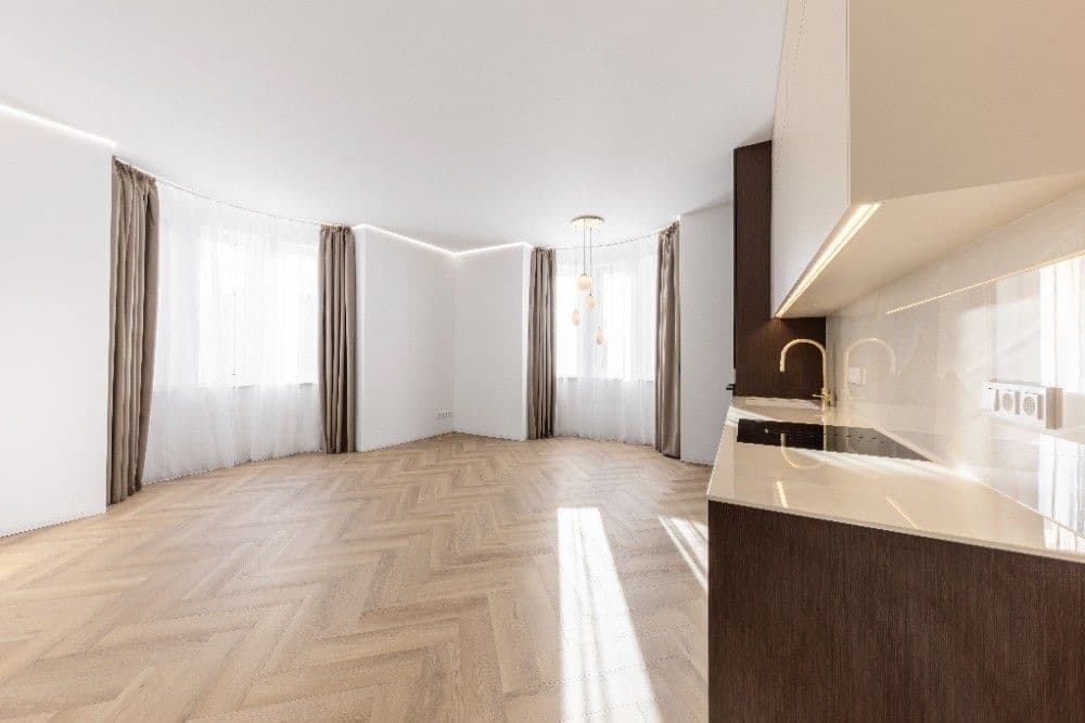 Prodej bytu 2+kk 60 m², Jeseniova, Praha, Praha Prodej bytu 2+kk 60 m², Jeseniova, Praha, Praha
