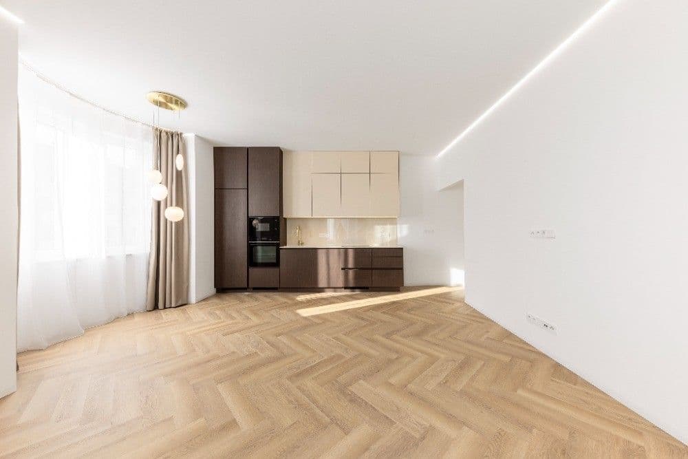 Prodej bytu 2+kk 60 m², Jeseniova, Praha, Praha Prodej bytu 2+kk 60 m², Jeseniova, Praha, Praha