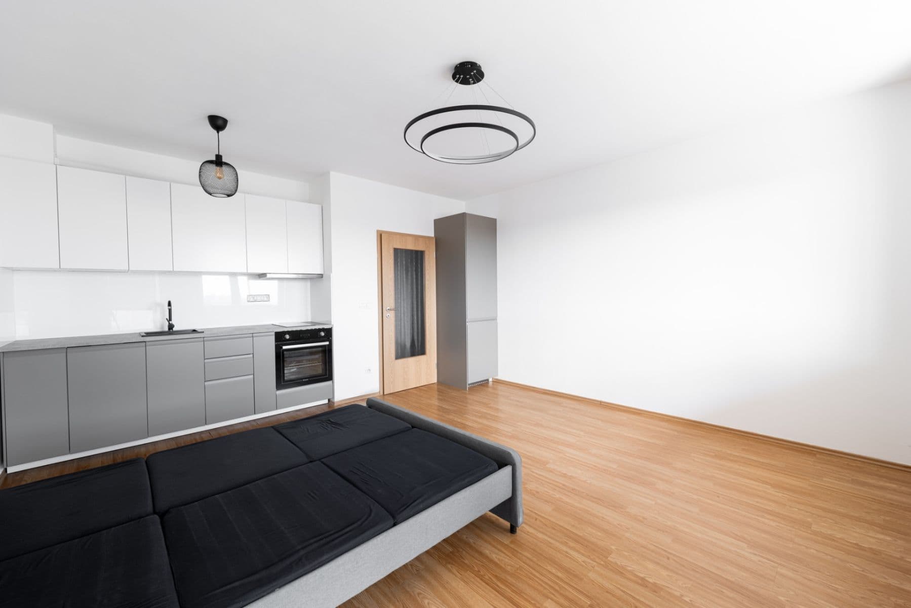 Prodej bytu 1+kk 31 m², V Dolině, Praha, Praha Prodej bytu 1+kk 31 m², V Dolině, Praha, Praha