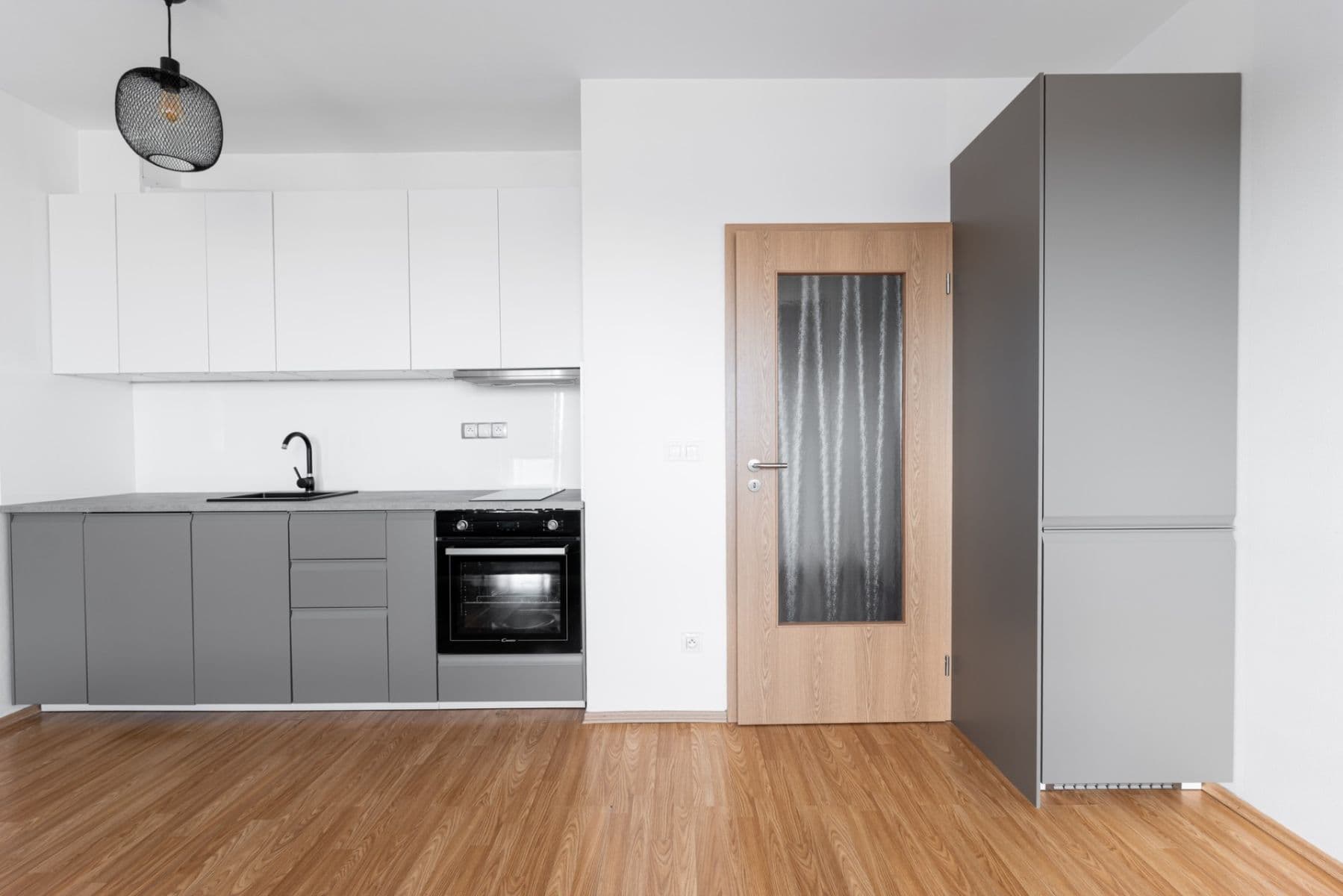 Prodej bytu 1+kk 31 m², V Dolině, Praha, Praha Prodej bytu 1+kk 31 m², V Dolině, Praha, Praha