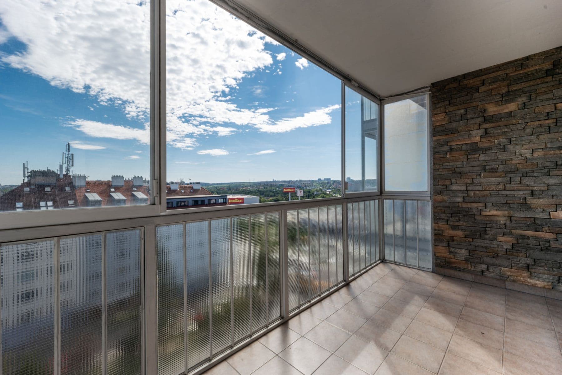 Prodej bytu 1+kk 31 m², V Dolině, Praha, Praha Prodej bytu 1+kk 31 m², V Dolině, Praha, Praha