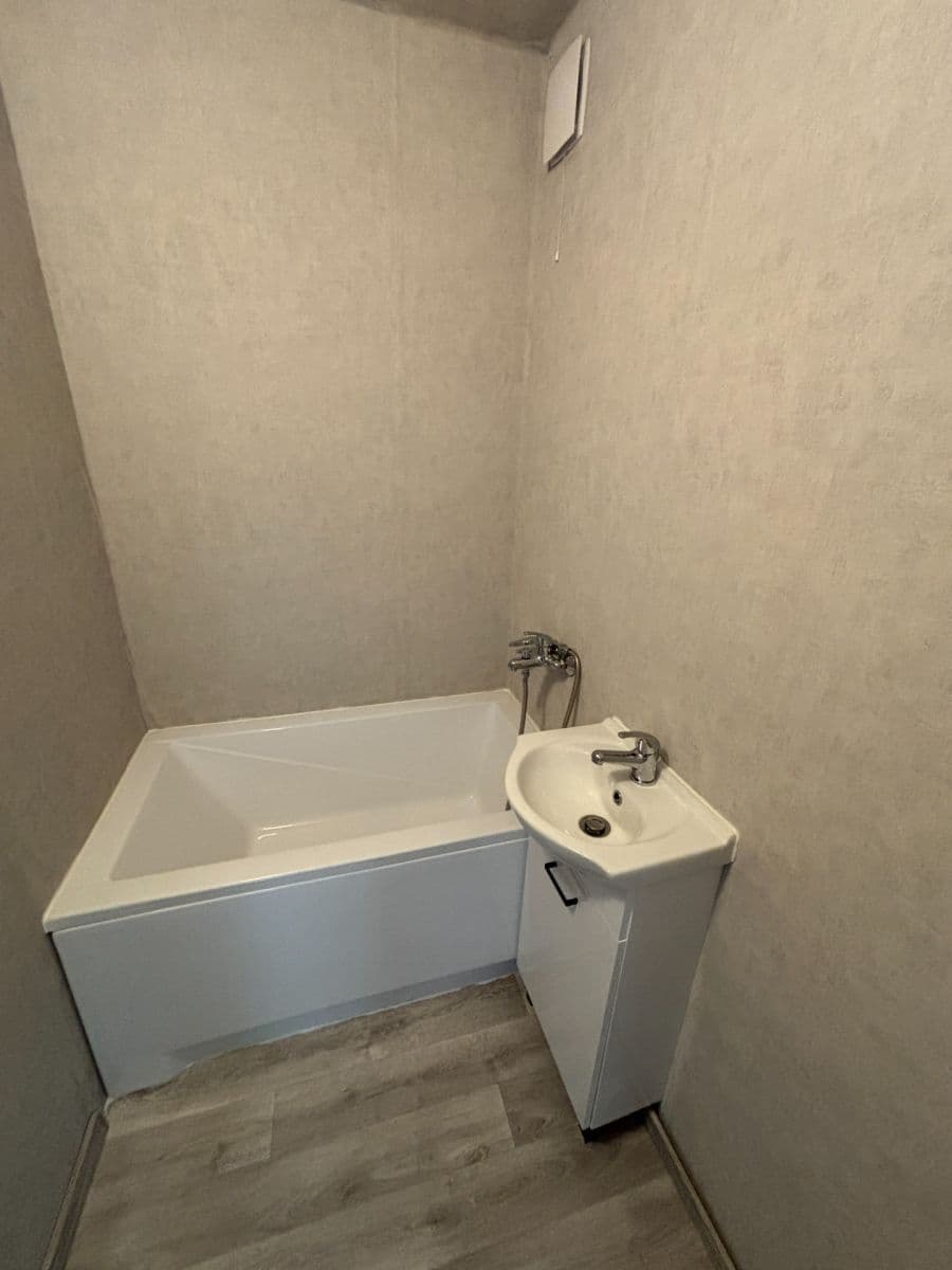 Pronájem bytu 1+1 39 m², Riegrova, Nový Jičín, Moravskoslezský kraj Pronájem bytu 1+1 39 m², Riegrova, Nový Jičín, Moravskoslezský kraj