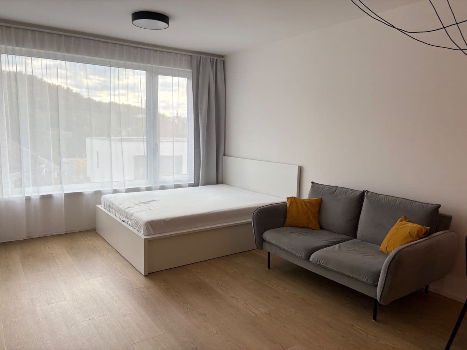 Pronájem bytu 1+kk 40 m², Skálové, Praha, Praha Pronájem bytu 1+kk 40 m², Skálové, Praha, Praha