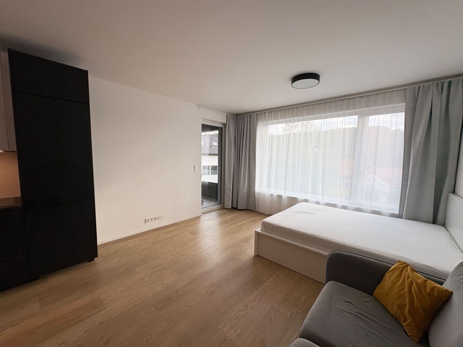 Pronájem bytu 1+kk 40 m², Skálové, Praha, Praha Pronájem bytu 1+kk 40 m², Skálové, Praha, Praha