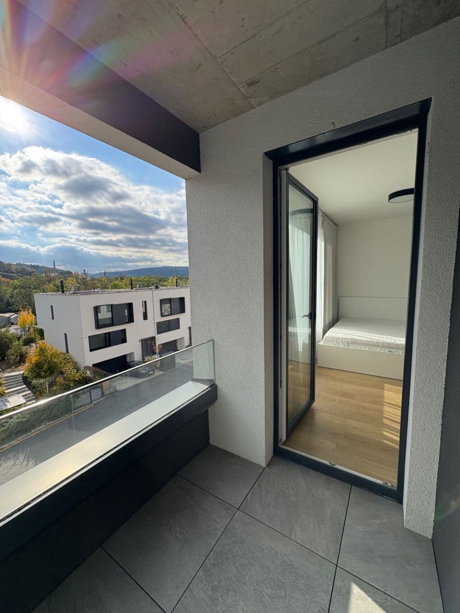 Pronájem bytu 1+kk 40 m², Skálové, Praha, Praha Pronájem bytu 1+kk 40 m², Skálové, Praha, Praha
