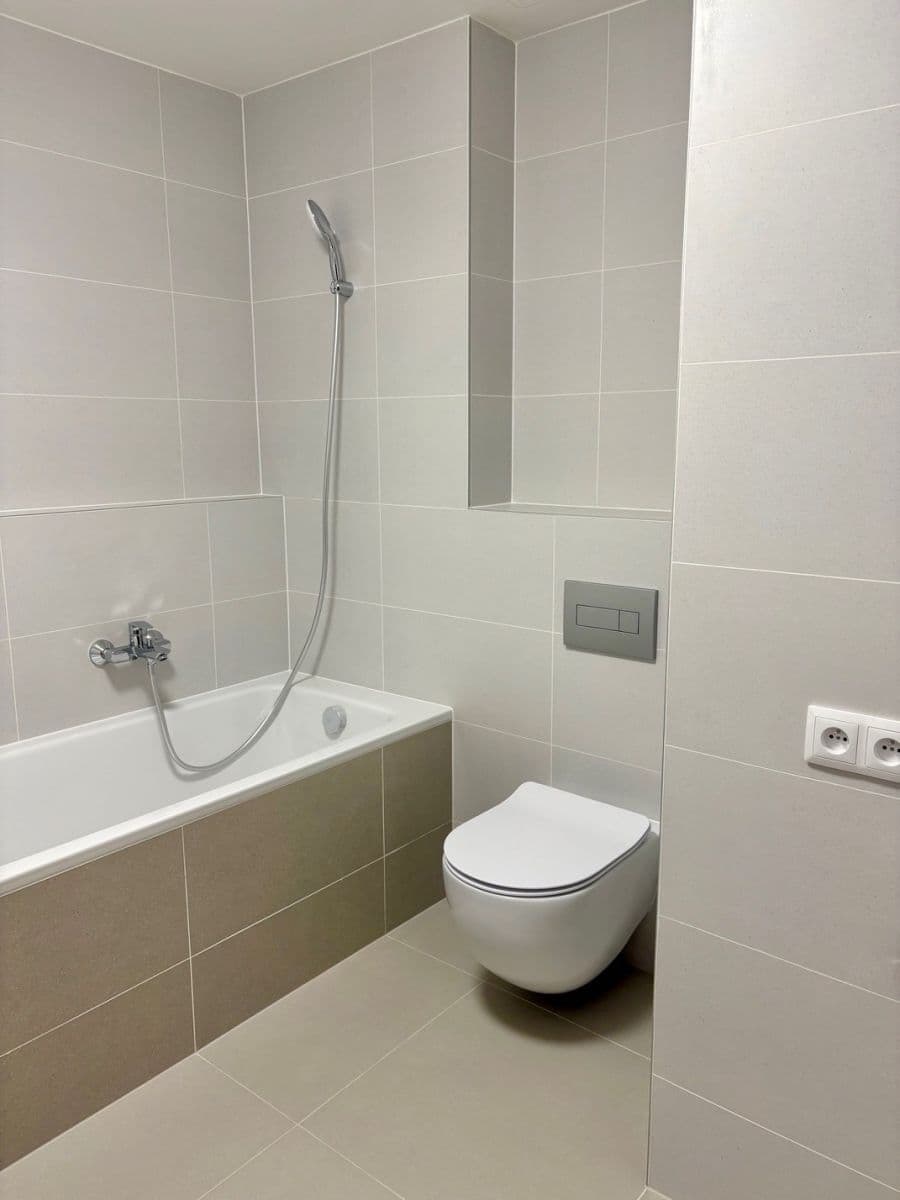 Pronájem bytu 3+kk 69 m², Josefa Truhláře, Brandýs nad Labem-Stará Boleslav, Středočeský kraj Pronájem bytu 3+kk 69 m², Josefa Truhláře, Brandýs nad Labem-Stará Boleslav, Středočeský kraj