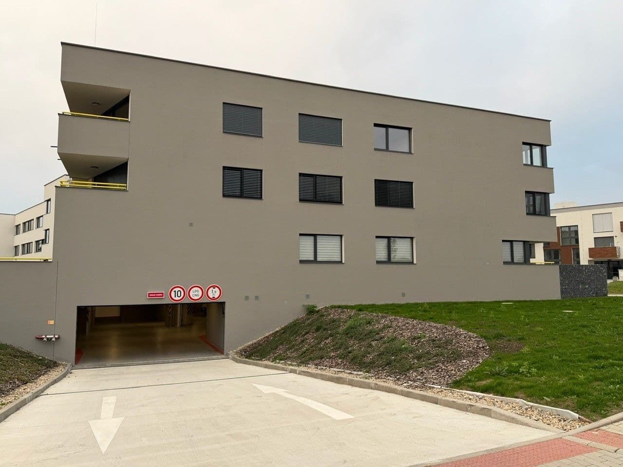 Pronájem bytu 3+kk 69 m², Josefa Truhláře, Brandýs nad Labem-Stará Boleslav, Středočeský kraj Pronájem bytu 3+kk 69 m², Josefa Truhláře, Brandýs nad Labem-Stará Boleslav, Středočeský kraj