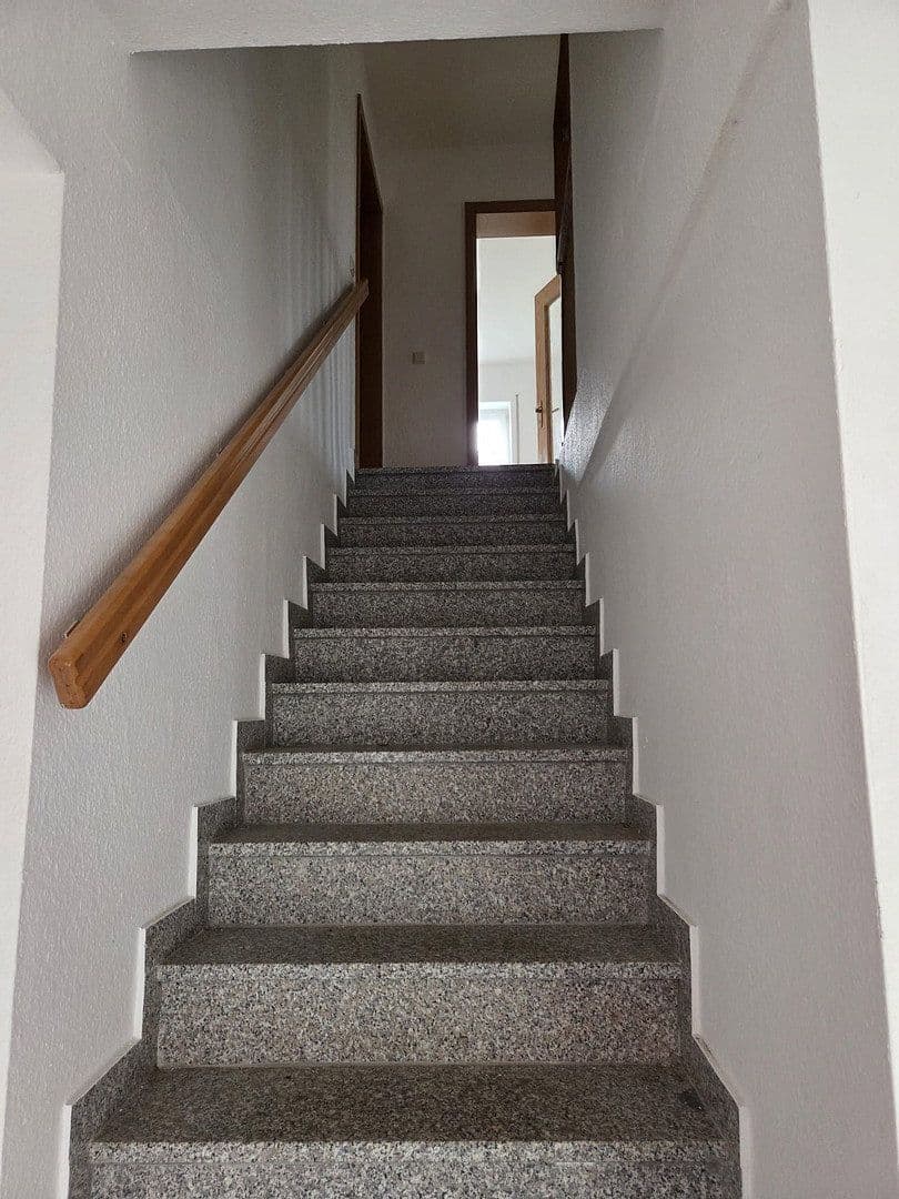 Pronájem bytu 3+1 83 m², Nossen, Sasko Pronájem bytu 3+1 83 m², Nossen, Sasko