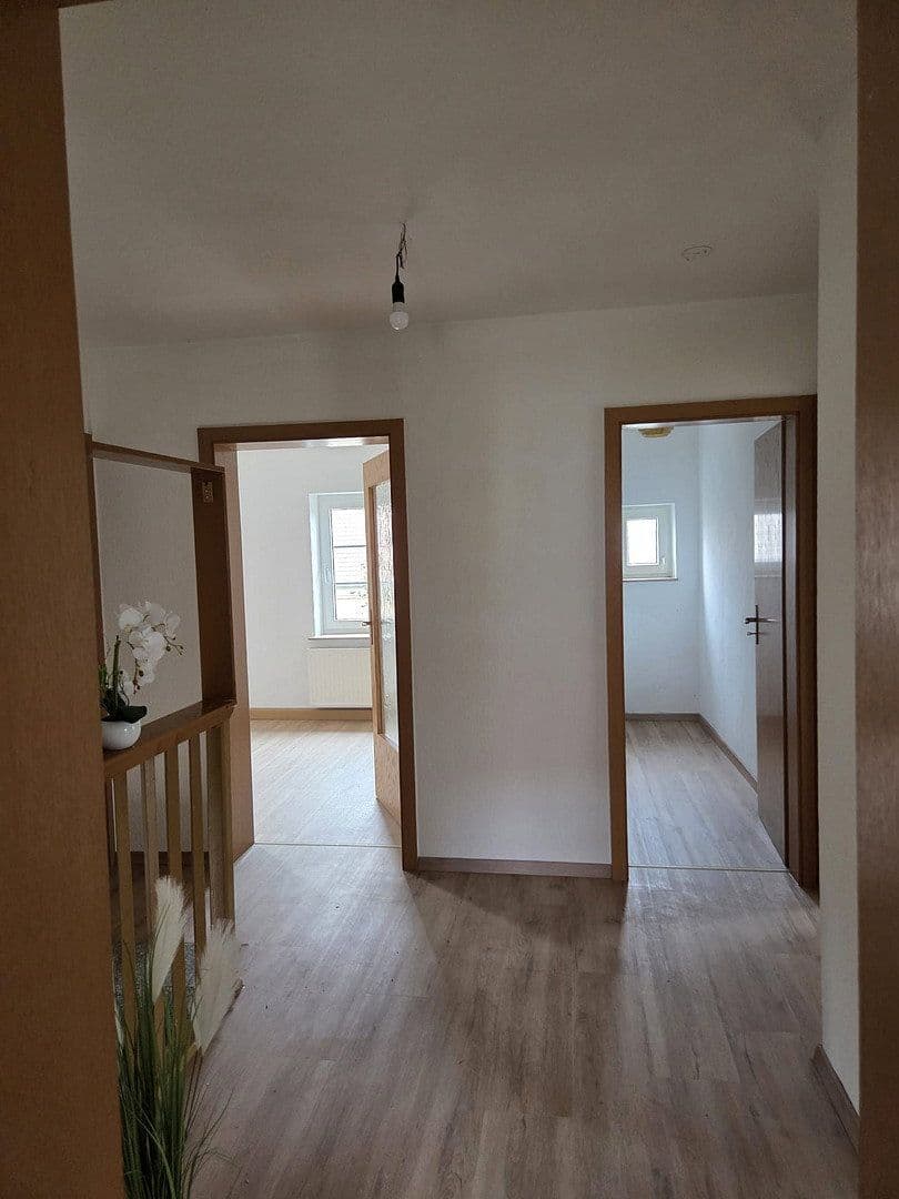 Pronájem bytu 3+1 83 m², Nossen, Sasko Pronájem bytu 3+1 83 m², Nossen, Sasko