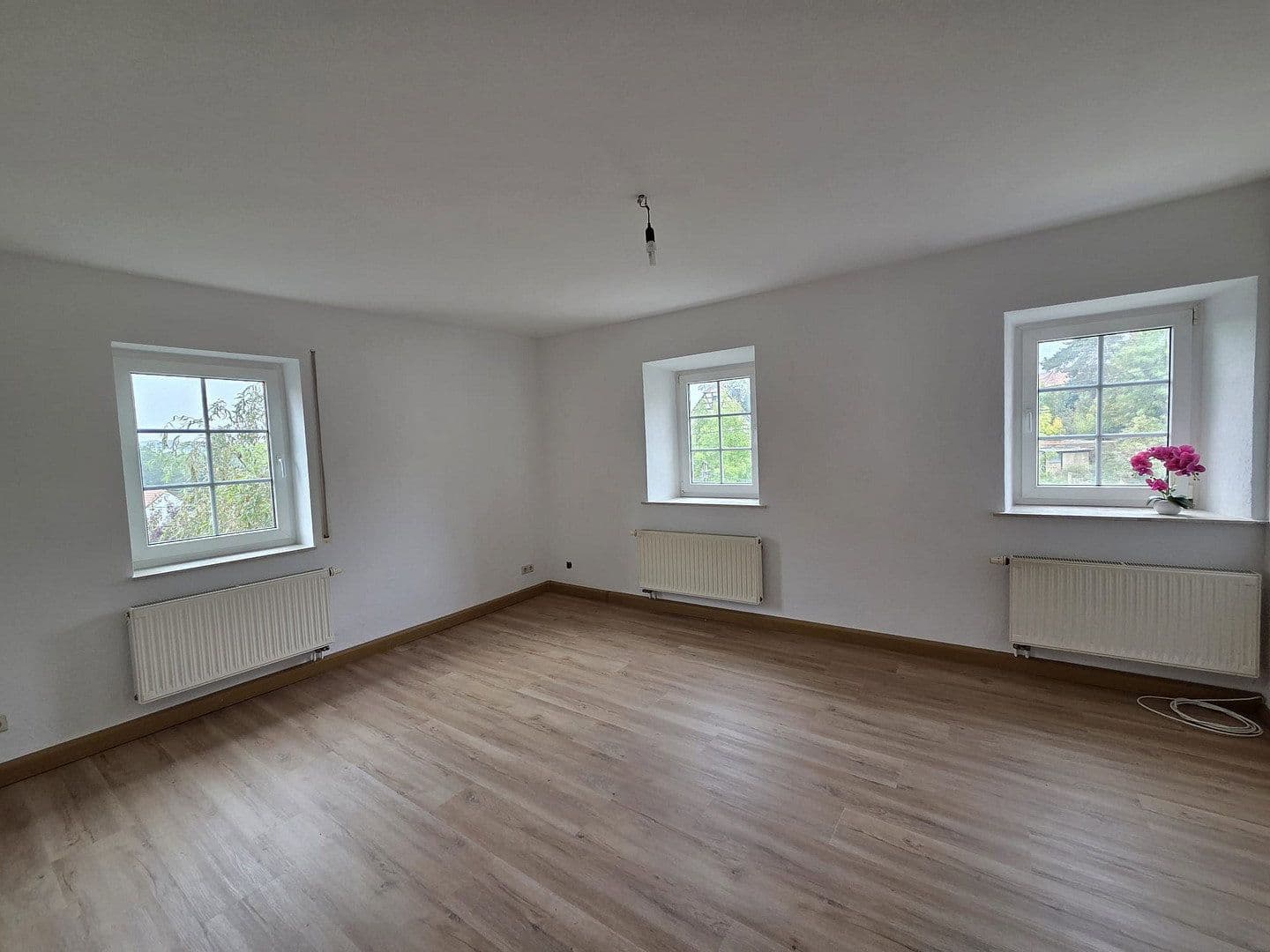 Pronájem bytu 3+1 83 m², Nossen, Sasko Pronájem bytu 3+1 83 m², Nossen, Sasko