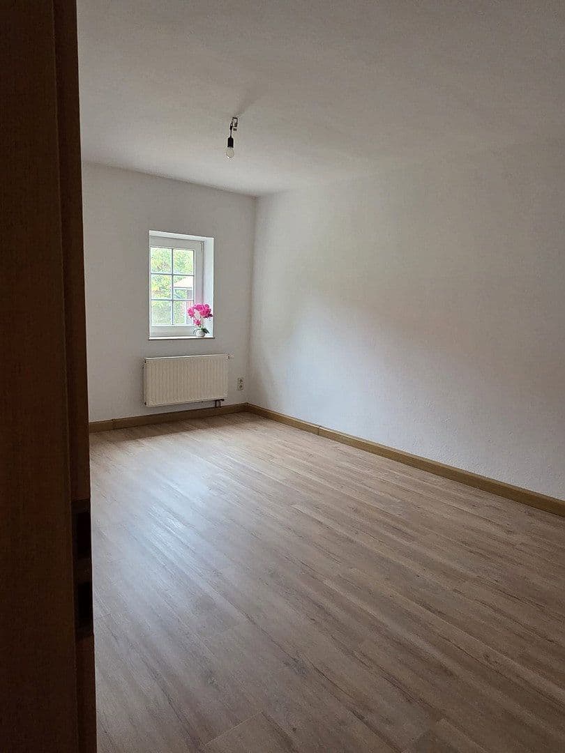 Pronájem bytu 3+1 83 m², Nossen, Sasko Pronájem bytu 3+1 83 m², Nossen, Sasko