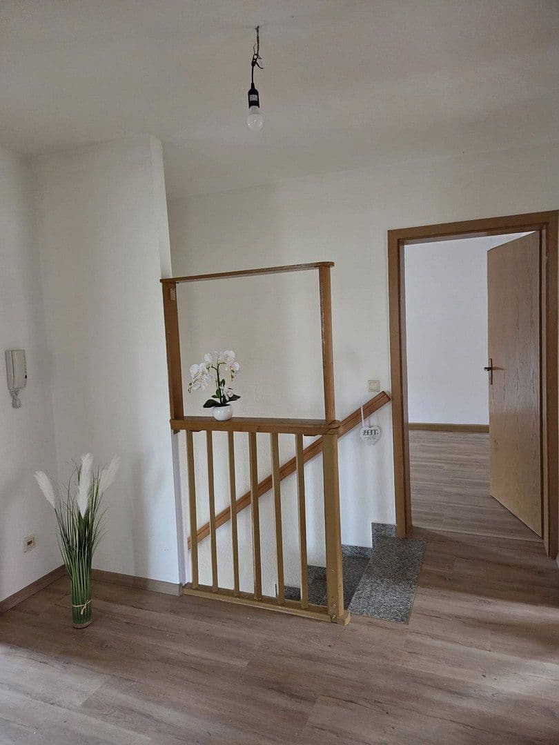 Pronájem bytu 3+1 83 m², Nossen, Sasko Pronájem bytu 3+1 83 m², Nossen, Sasko