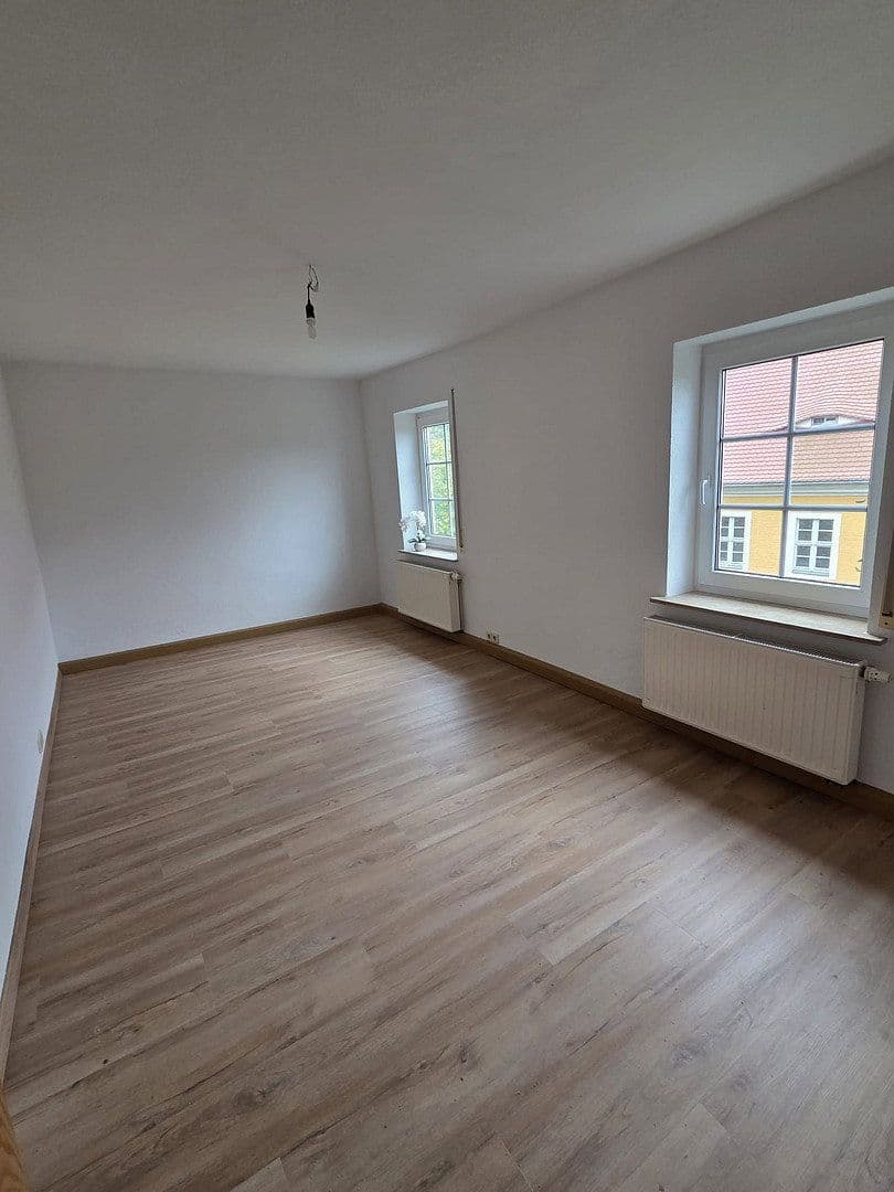Pronájem bytu 3+1 83 m², Nossen, Sasko Pronájem bytu 3+1 83 m², Nossen, Sasko