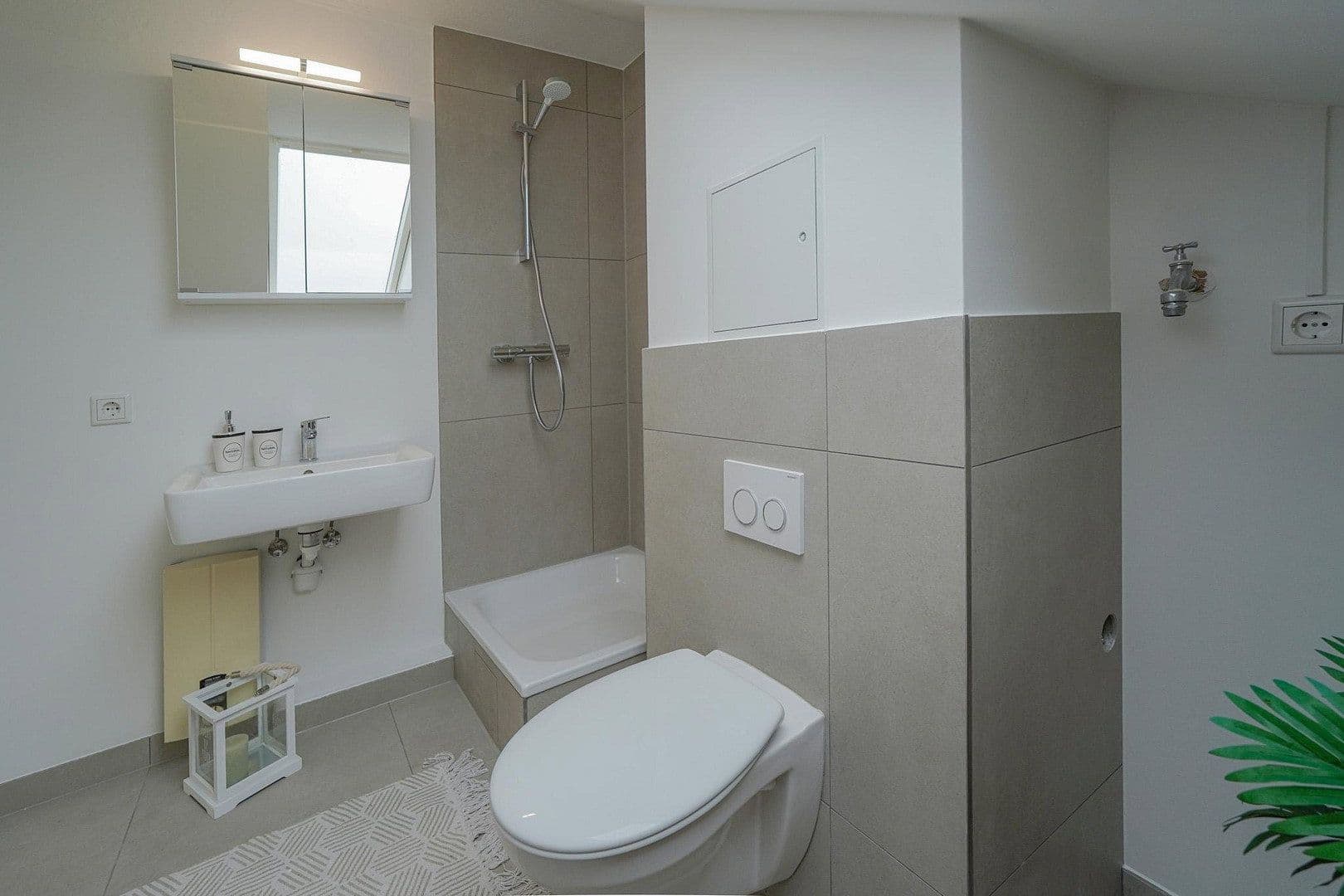 Prodej bytu 4+1 100 m², Dr.-Sasse-Str. 10, Lilienthal, Dolní Sasko Prodej bytu 4+1 100 m², Dr.-Sasse-Str. 10, Lilienthal, Dolní Sasko