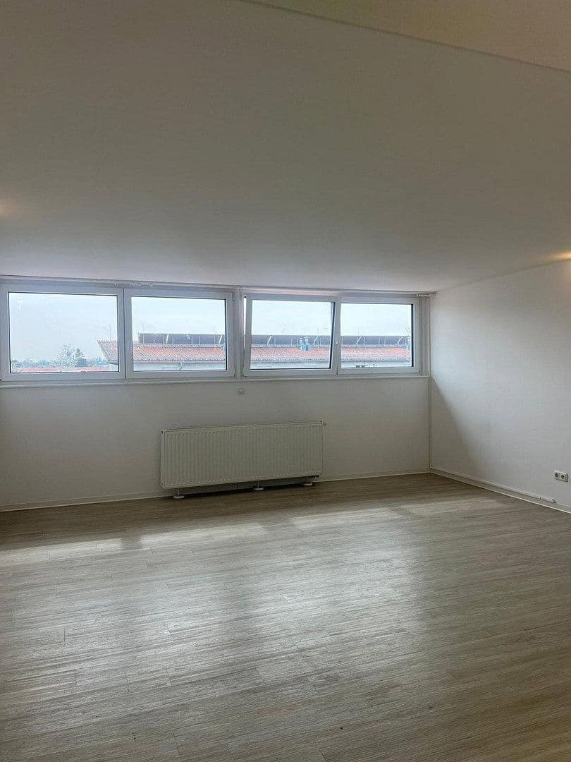 Pronájem bytu 1+1 37 m², Baldhamer Straße 39, Vaterstetten, Bavorsko Pronájem bytu 1+1 37 m², Baldhamer Straße 39, Vaterstetten, Bavorsko