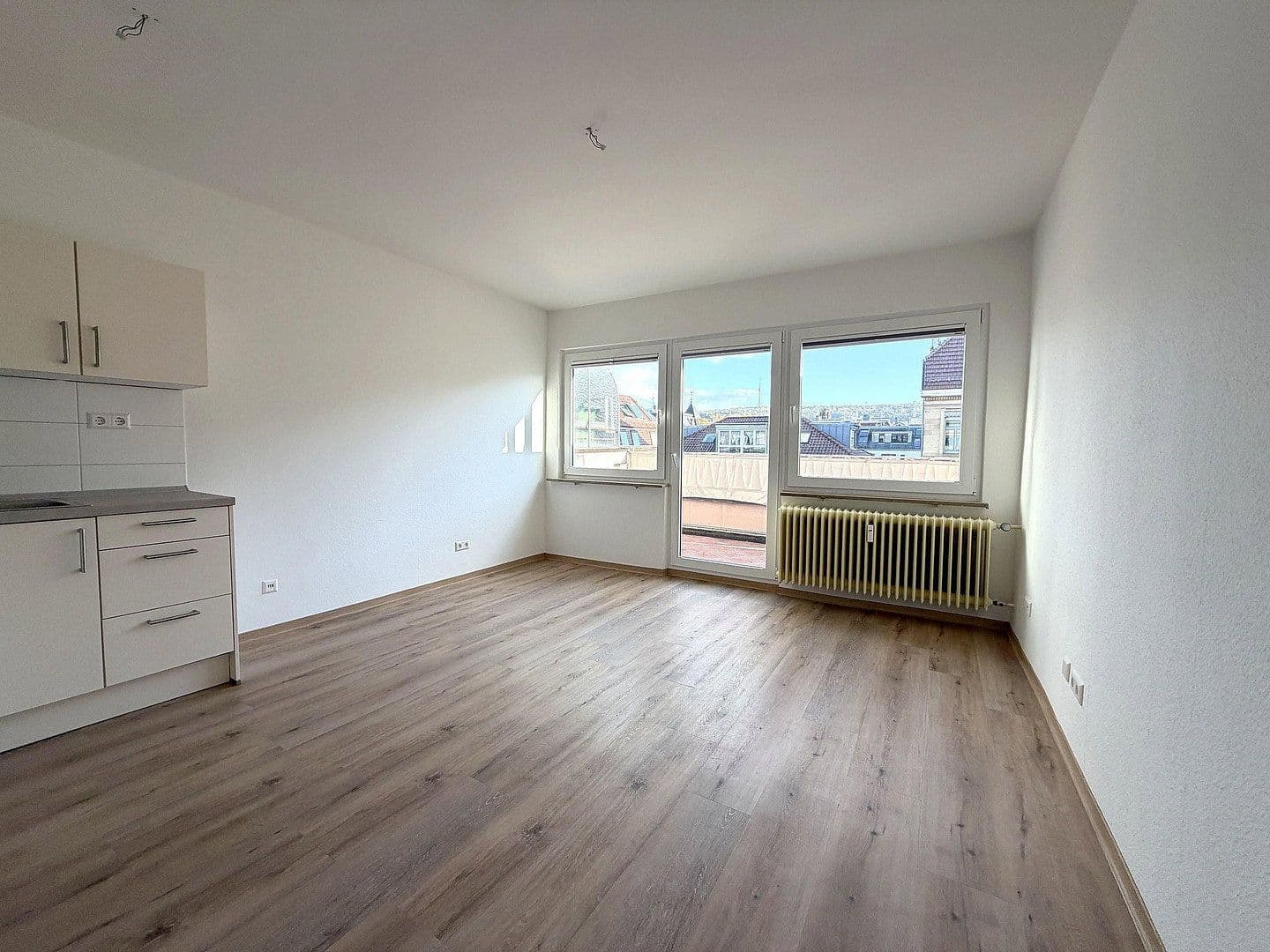 Pronájem bytu 2+1 44 m², Stuttgart, Bádensko-Württembersko Pronájem bytu 2+1 44 m², Stuttgart, Bádensko-Württembersko