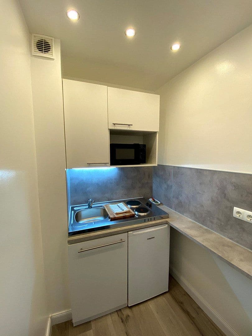 Pronájem bytu 1+1 27 m², Gerresheimer Straße 122, Düsseldorf, Severní Porýní-Vestfálsko Pronájem bytu 1+1 27 m², Gerresheimer Straße 122, Düsseldorf, Severní Porýní-Vestfálsko