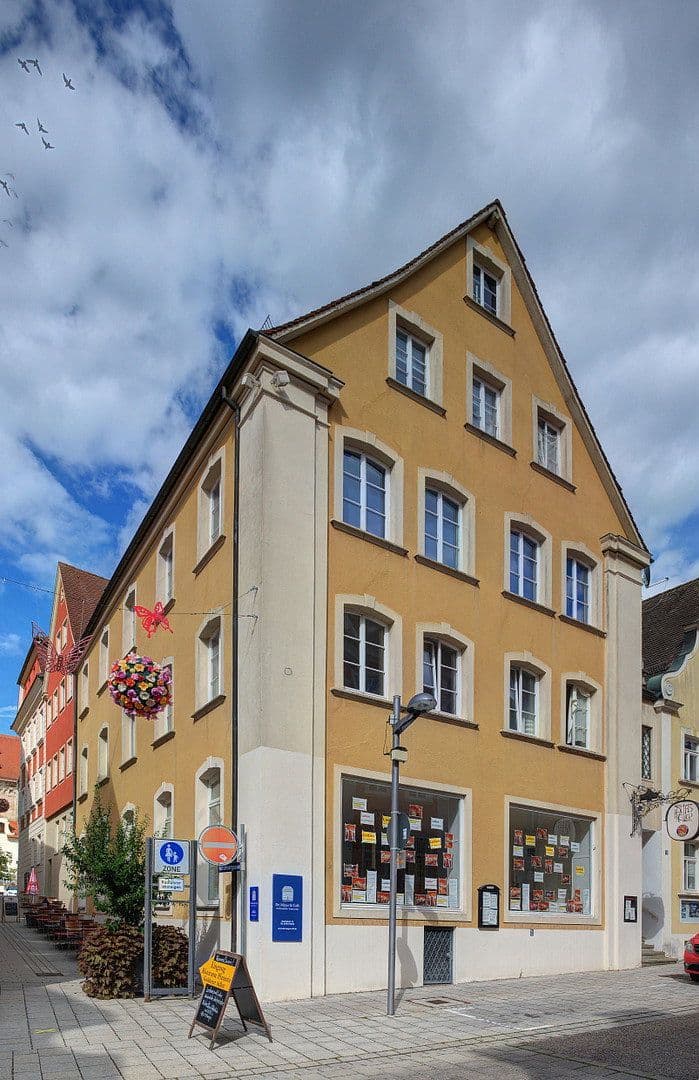 Pronájem bytu 6+1 125 m², Spitalstraße 17, Ellwangen (Jagst), Bádensko-Württembersko Pronájem bytu 6+1 125 m², Spitalstraße 17, Ellwangen (Jagst), Bádensko-Württembersko