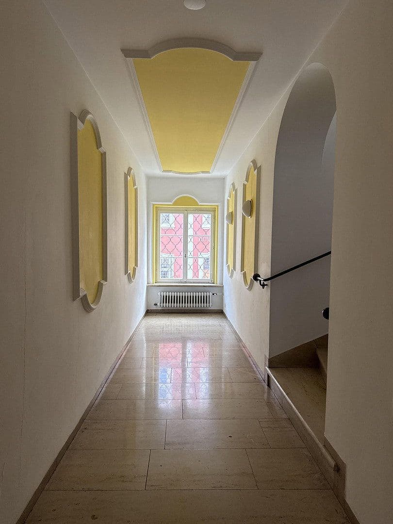 Pronájem bytu 6+1 125 m², Spitalstraße 17, Ellwangen (Jagst), Bádensko-Württembersko Pronájem bytu 6+1 125 m², Spitalstraße 17, Ellwangen (Jagst), Bádensko-Württembersko