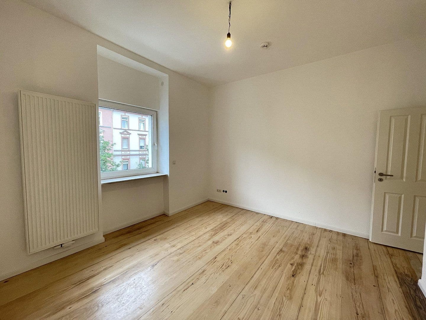 Pronájem bytu 2+1 46 m², Friedberger Landstraße 85, Frankfurt am Main, Hessen Pronájem bytu 2+1 46 m², Friedberger Landstraße 85, Frankfurt am Main, Hessen