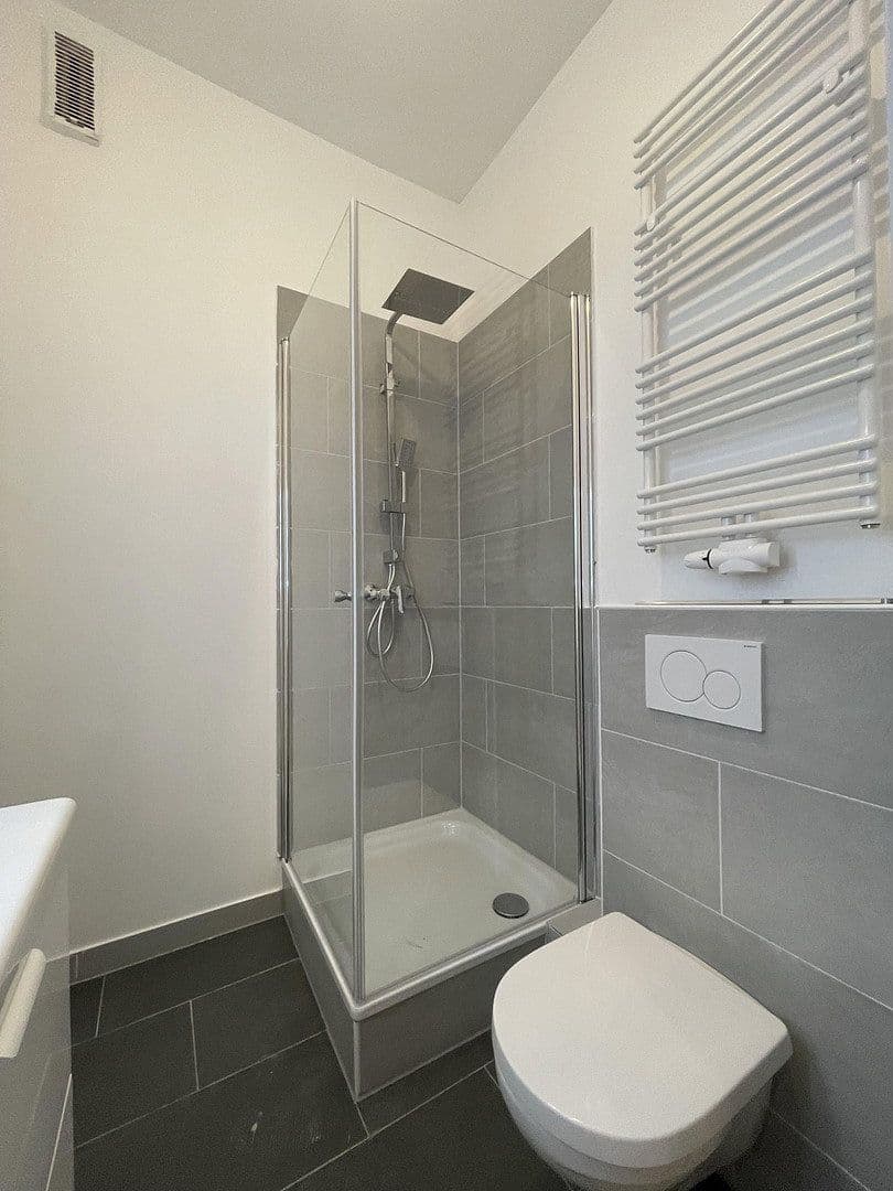Pronájem bytu 2+1 46 m², Friedberger Landstraße 85, Frankfurt am Main, Hessen Pronájem bytu 2+1 46 m², Friedberger Landstraße 85, Frankfurt am Main, Hessen