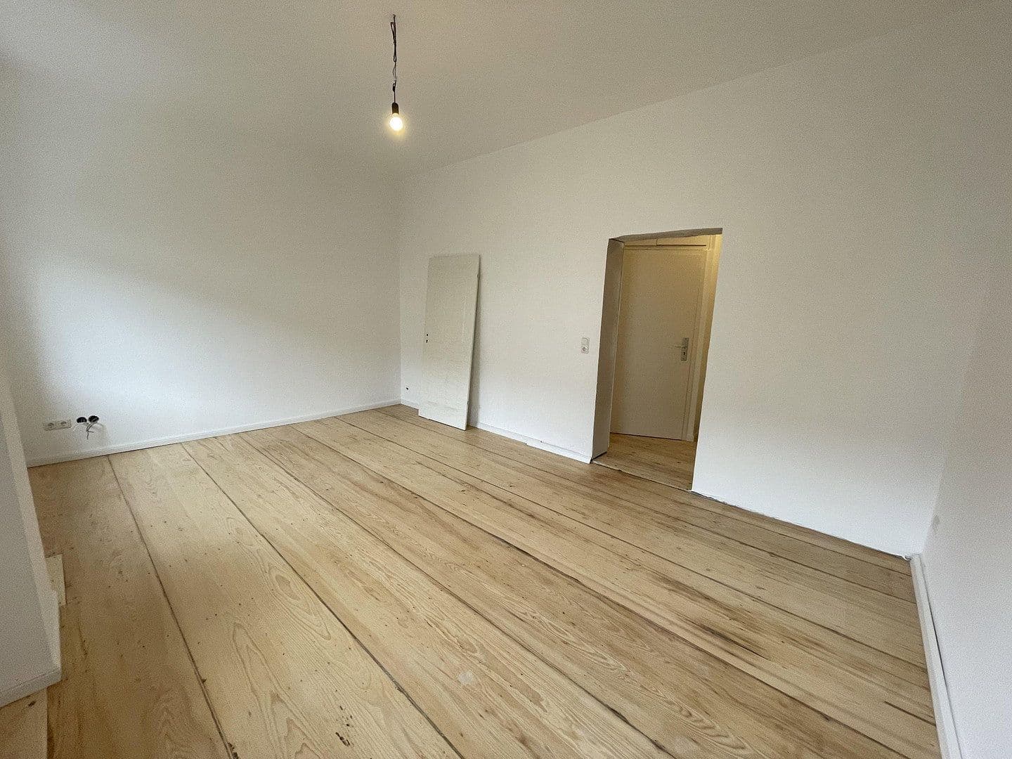 Pronájem bytu 2+1 46 m², Friedberger Landstraße 85, Frankfurt am Main, Hessen Pronájem bytu 2+1 46 m², Friedberger Landstraße 85, Frankfurt am Main, Hessen