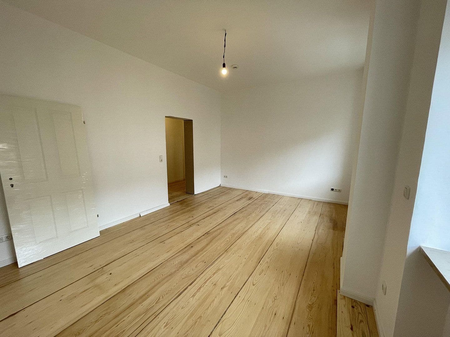 Pronájem bytu 2+1 46 m², Friedberger Landstraße 85, Frankfurt am Main, Hessen Pronájem bytu 2+1 46 m², Friedberger Landstraße 85, Frankfurt am Main, Hessen